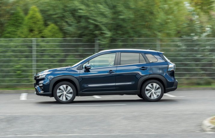 Suzuki S-Cross - bok