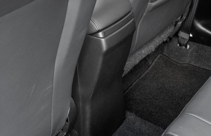 Suzuki S-Cross - tył konsoli