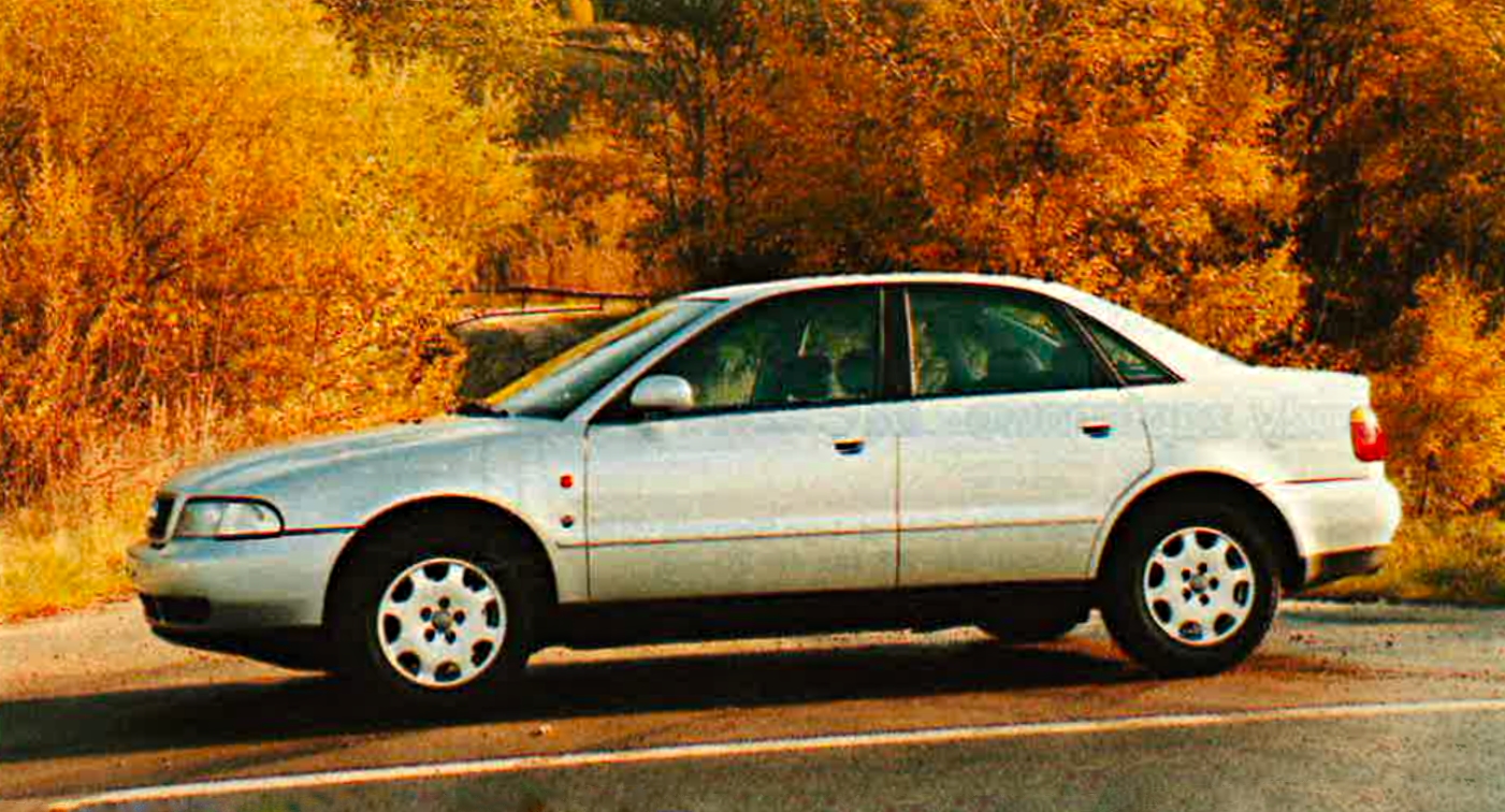 Audi A4 B5 bok