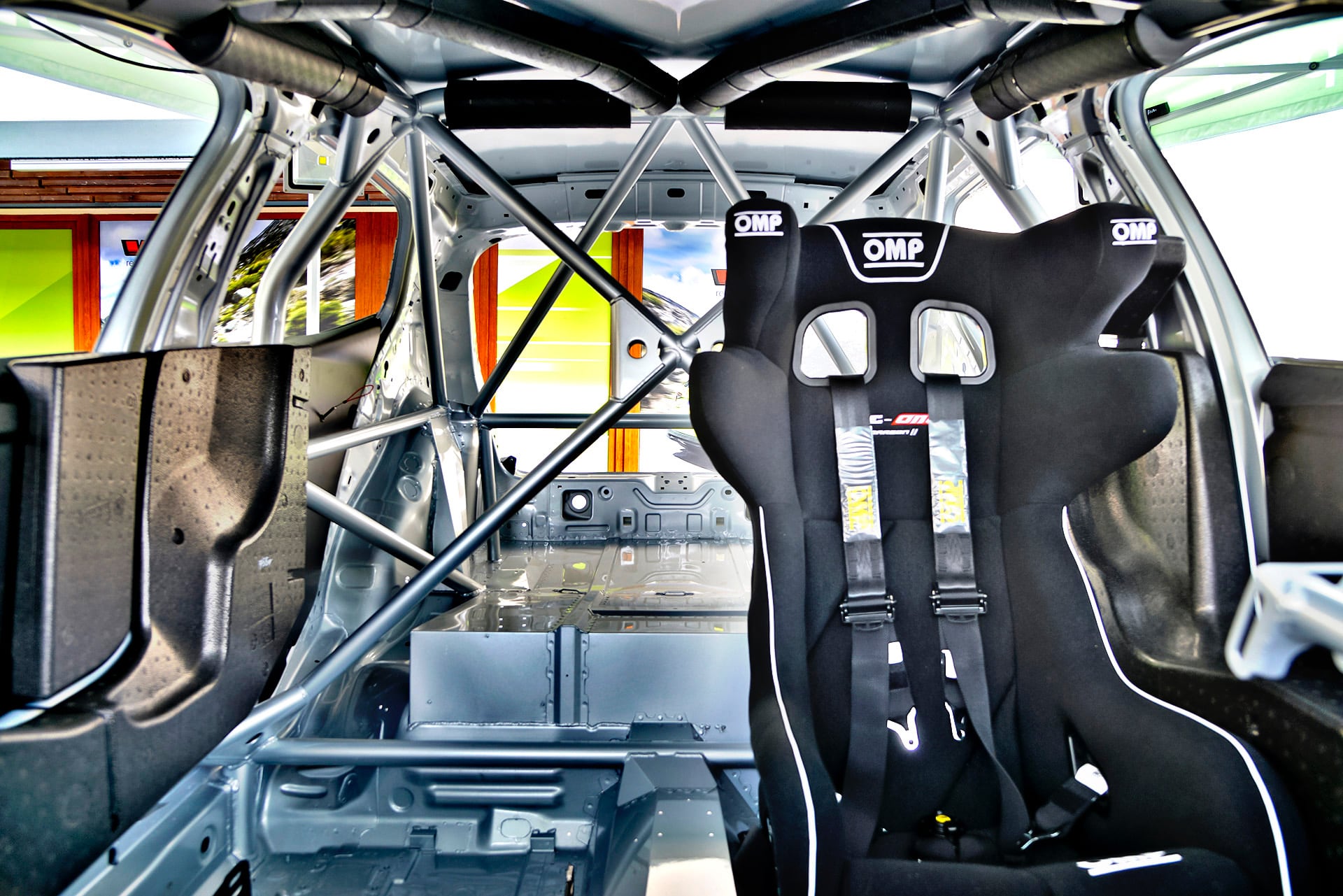 Skoda Fabia RS Rally 2 klatka i fotel 