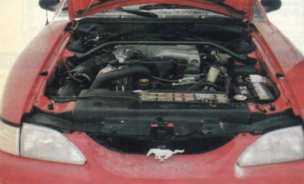 Ford Mustang GT 1994 silnik V8