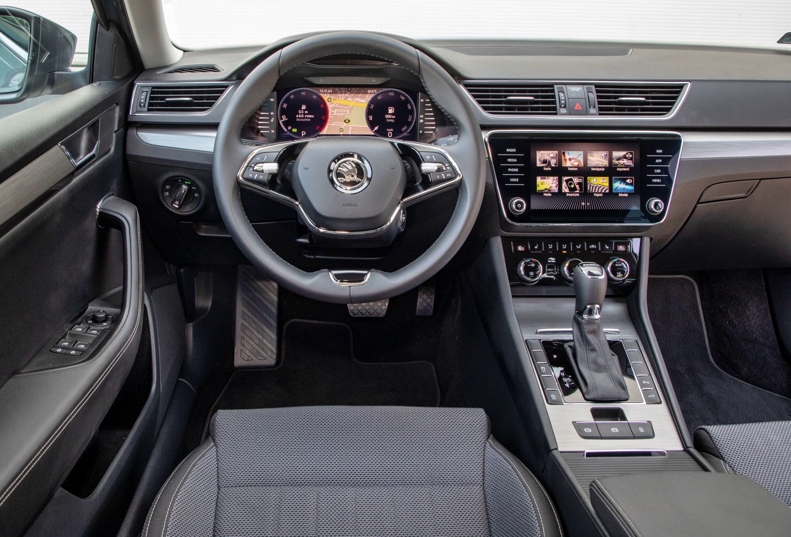 skoda_superb_deska_rozdzielcza