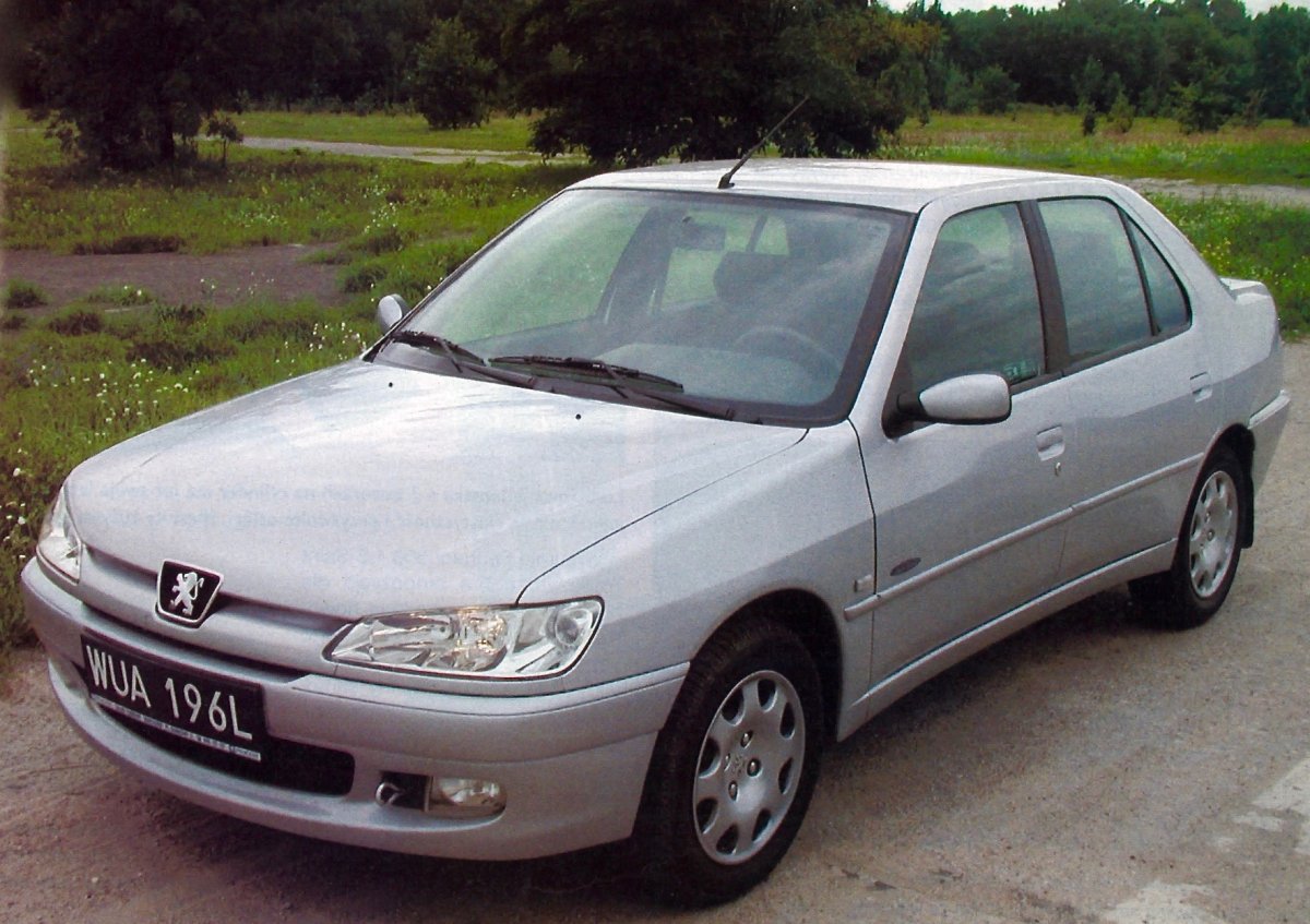 peugeot-306-1-6-saint-tropez-test-z-motoru-z-2000-roku-magazyn-auto