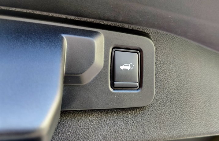 Renault Austral – otwieranie klapy bagażnika