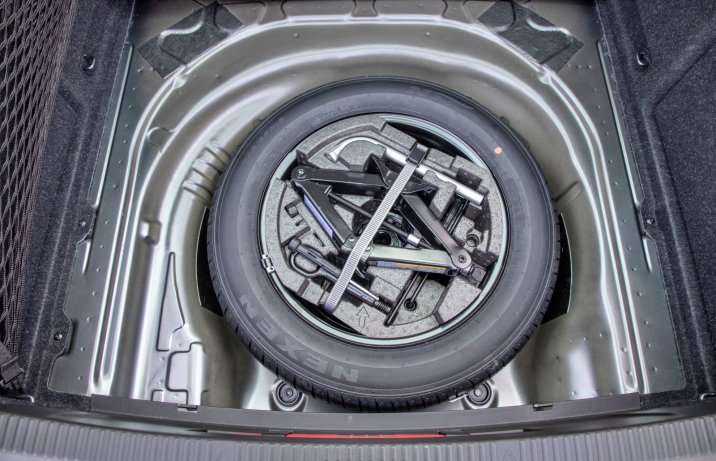 Skoda Superb 2.0 TDI – koło zapasowe