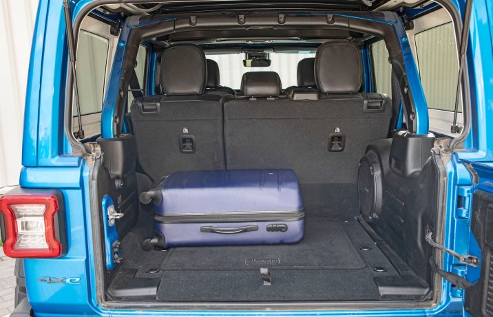 Jeep Wrangler Unlimited 4xe Rubicon – bagażnik