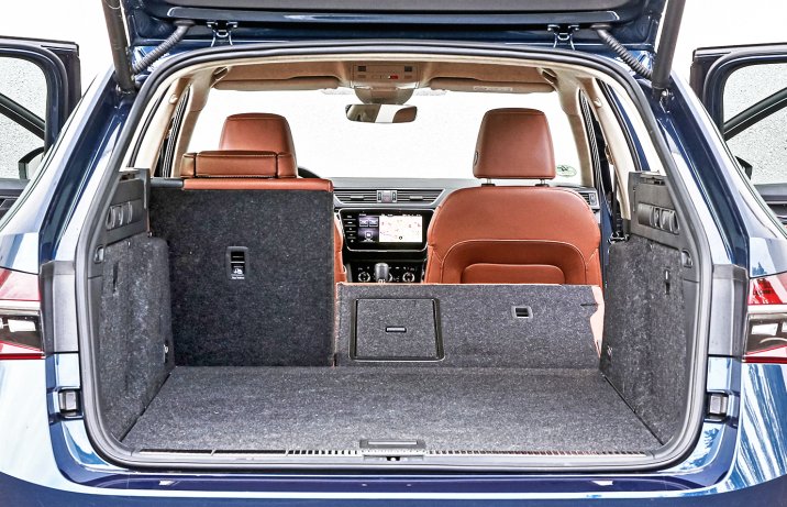 Skoda Superb Combi - bagażnik