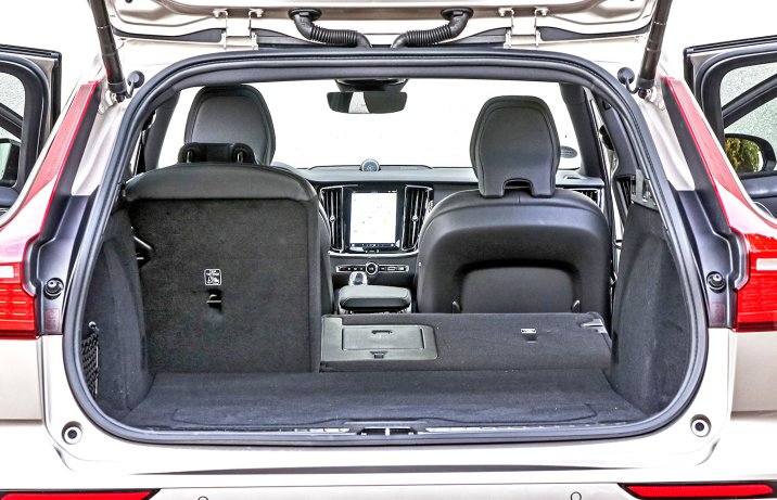 Volvo V60 - bagażnik