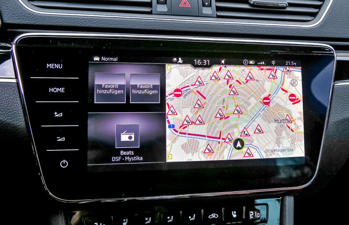 Skoda Superb Combi - ekran