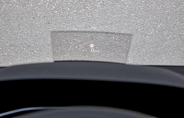 Volkswagen Passat Variant - head-up