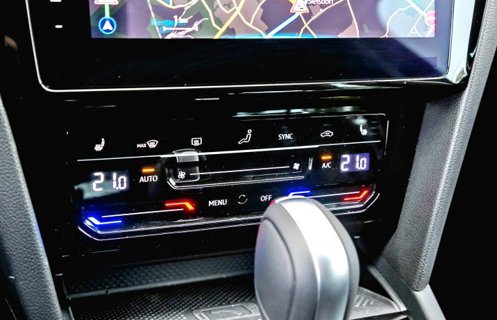 Volkswagen Passat Variant - klimatyzacja