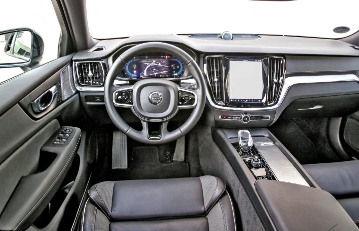 Volvo V60 - kokpit