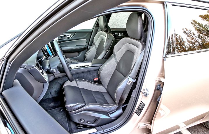 Volvo V60 - fotele