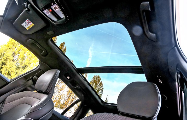 Volvo V60 - okno dachowe