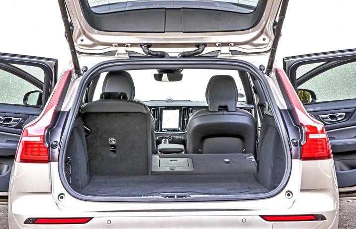 Volvo V60 - bagażnik