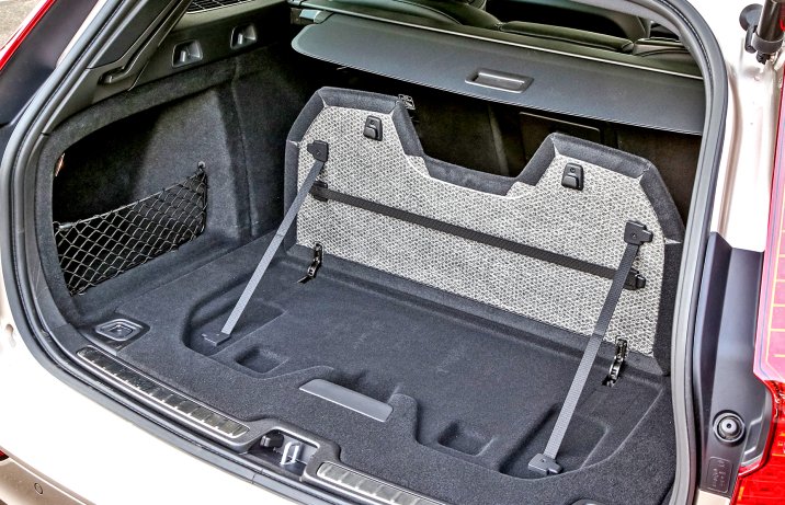 Volvo V60 - przegroda