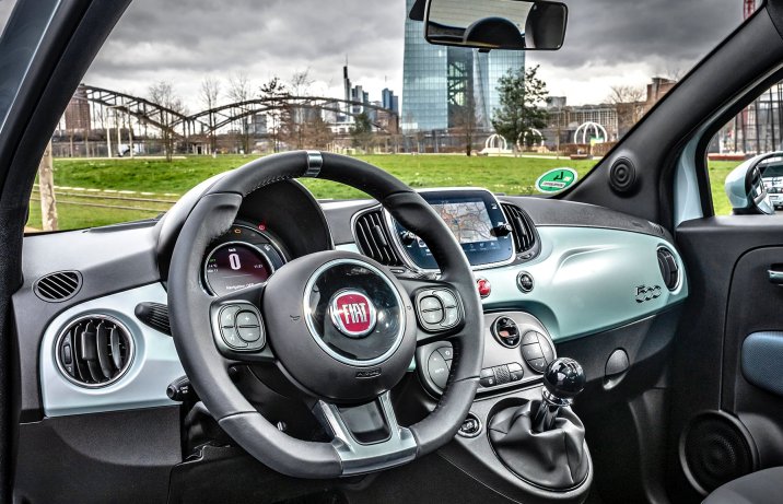 Fiat 500 Hybrid – deska rozdzielcza