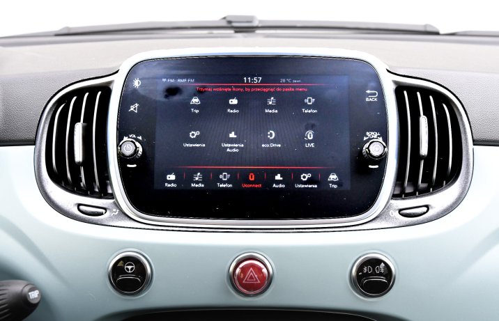Fiat 500 Hybrid – centralny wyświetlacz, multimedia