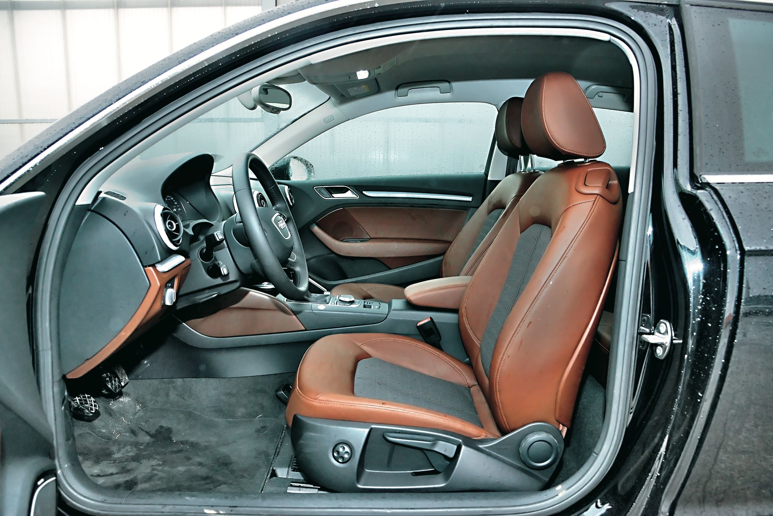 Audi A3 2.0 TDI fotele