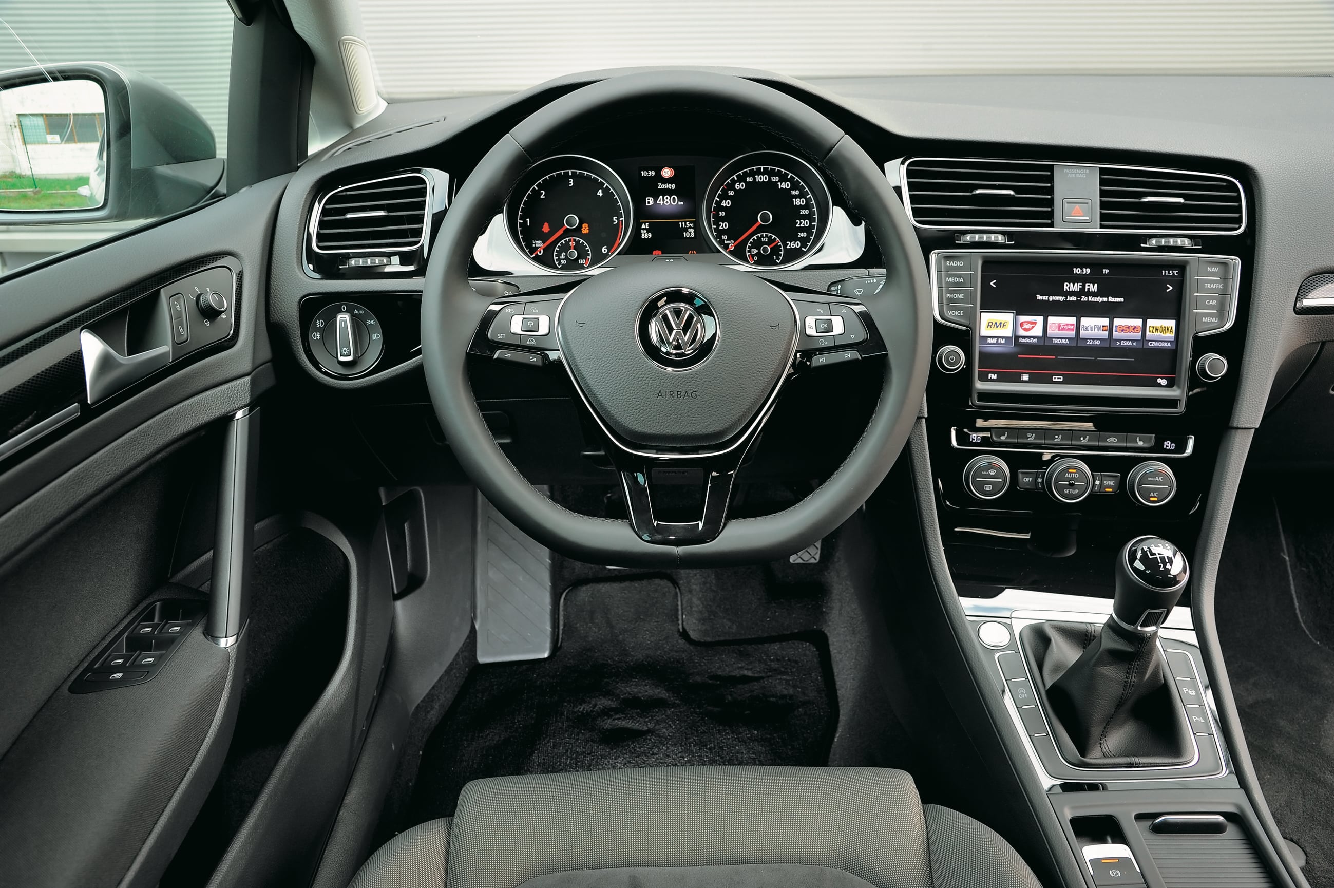 Volkswagen Golf deska rozdzielcza