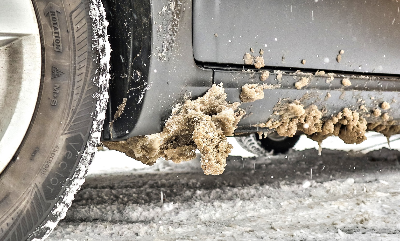 bloto sniegowe na aucie