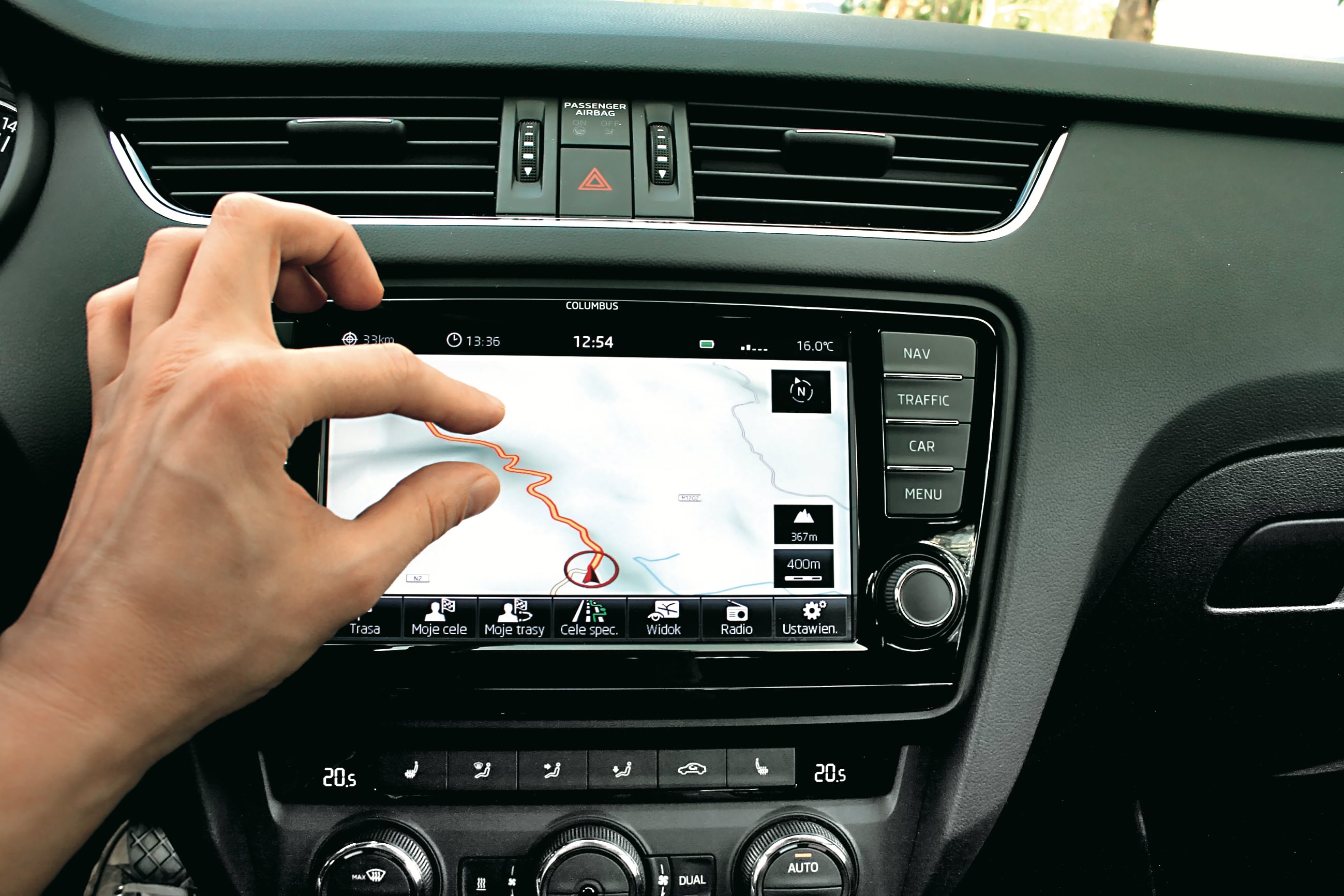 Skoda Octavia III multimedia ustawianie skali mapy