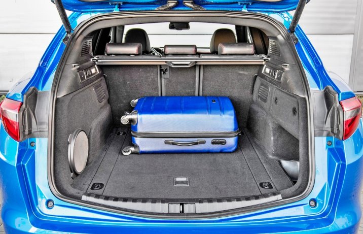 Alfa Romeo Stelvio 2.0 GME Turbo 280 AT Q4 Estrema – bagażnik