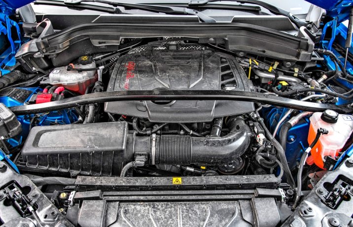 Alfa Romeo Stelvio 2.0 GME Turbo 280 AT Q4 Estrema – silnik