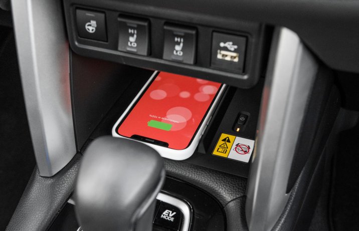 Toyota Corolla Cross - ładowarka