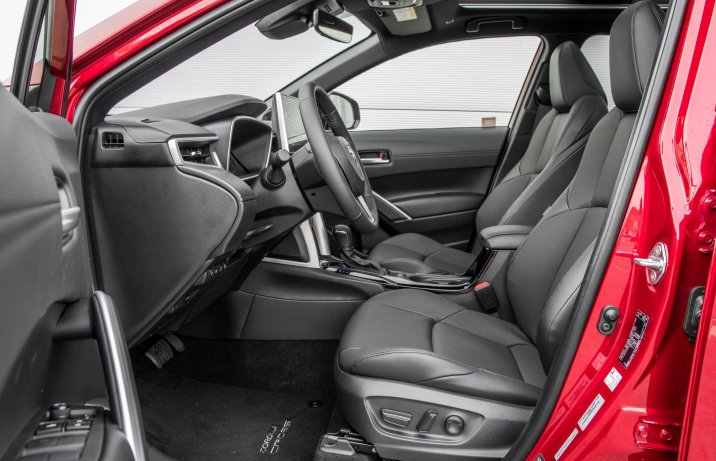 Toyota Corolla Cross - fotele