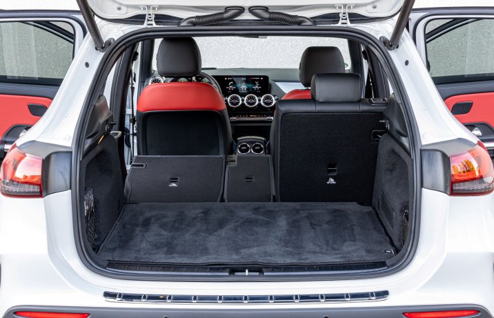 Mercedes GLA - bagażnik