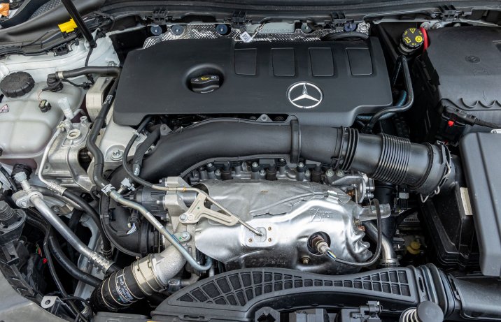Mercedes GLA - silnik