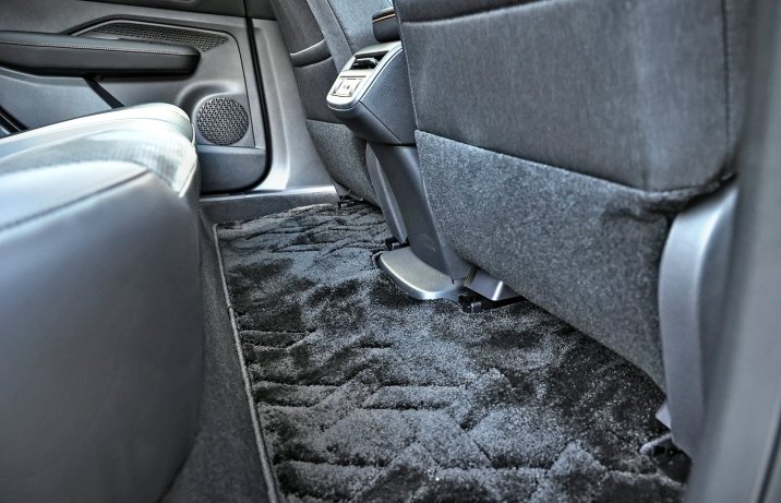 Nissan Ariya 87 kWh Evolve – podłoga z tyłu