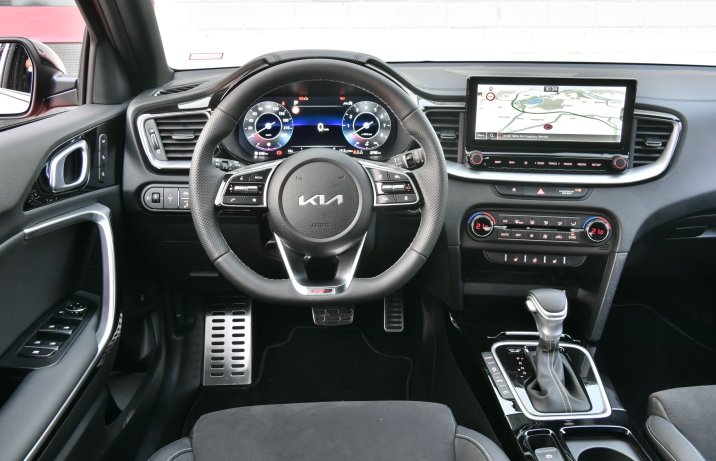 Kia XCeed - kokpit