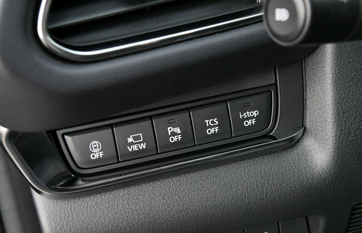 Mazda CX-30 - przyciski