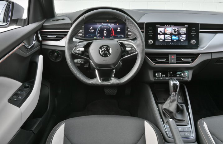 Skoda Kamiq - kokpit