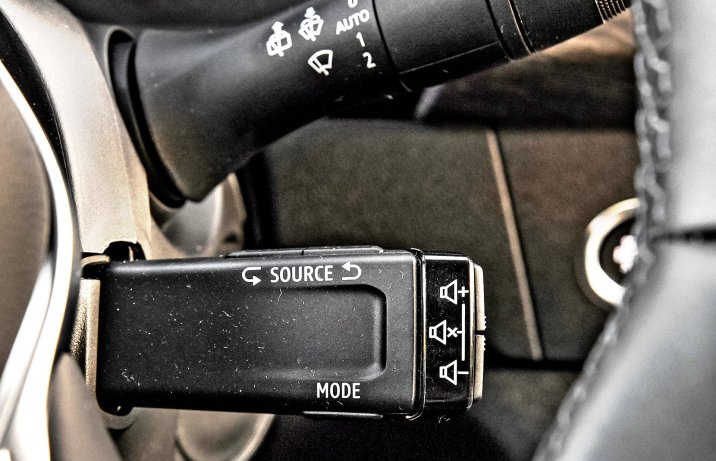 Renault Kangoo 1.5 Blue dCi 115 EDC Techno – pilot do radia