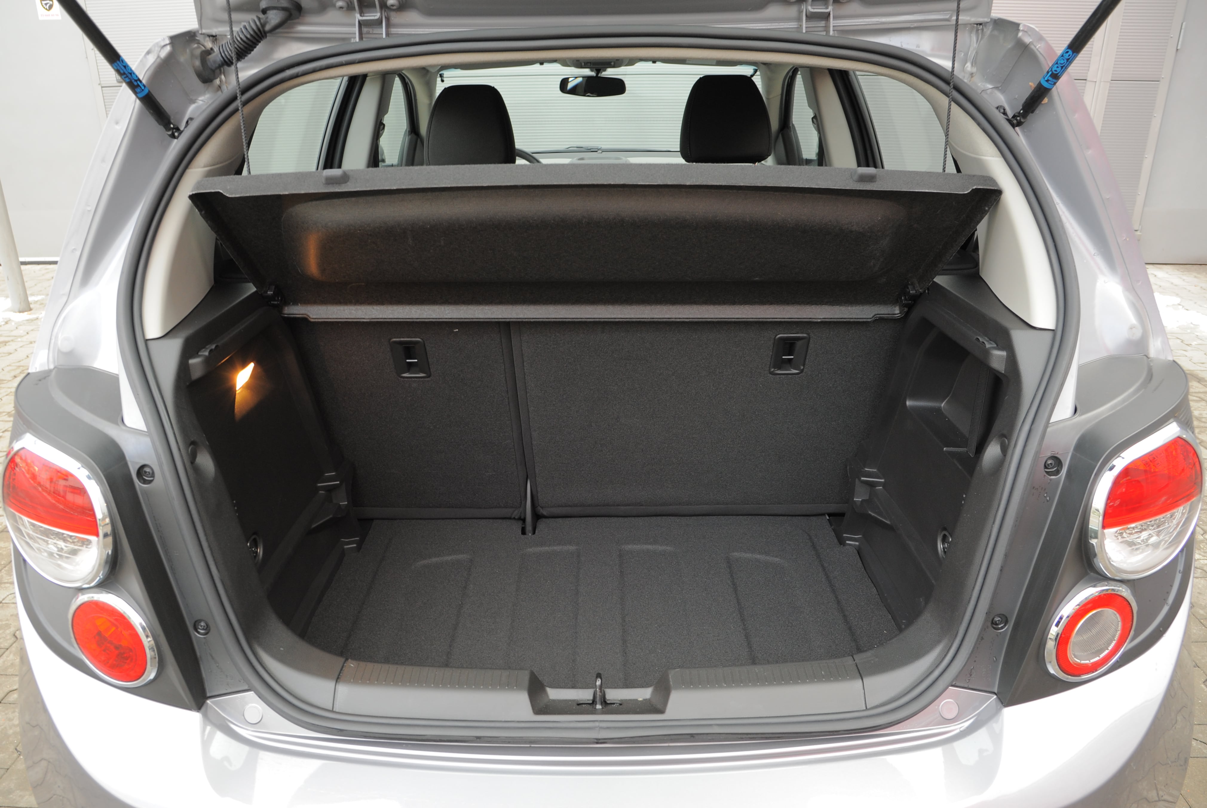 Chevrolet Aveo 1.3d 6MT  bagażnik