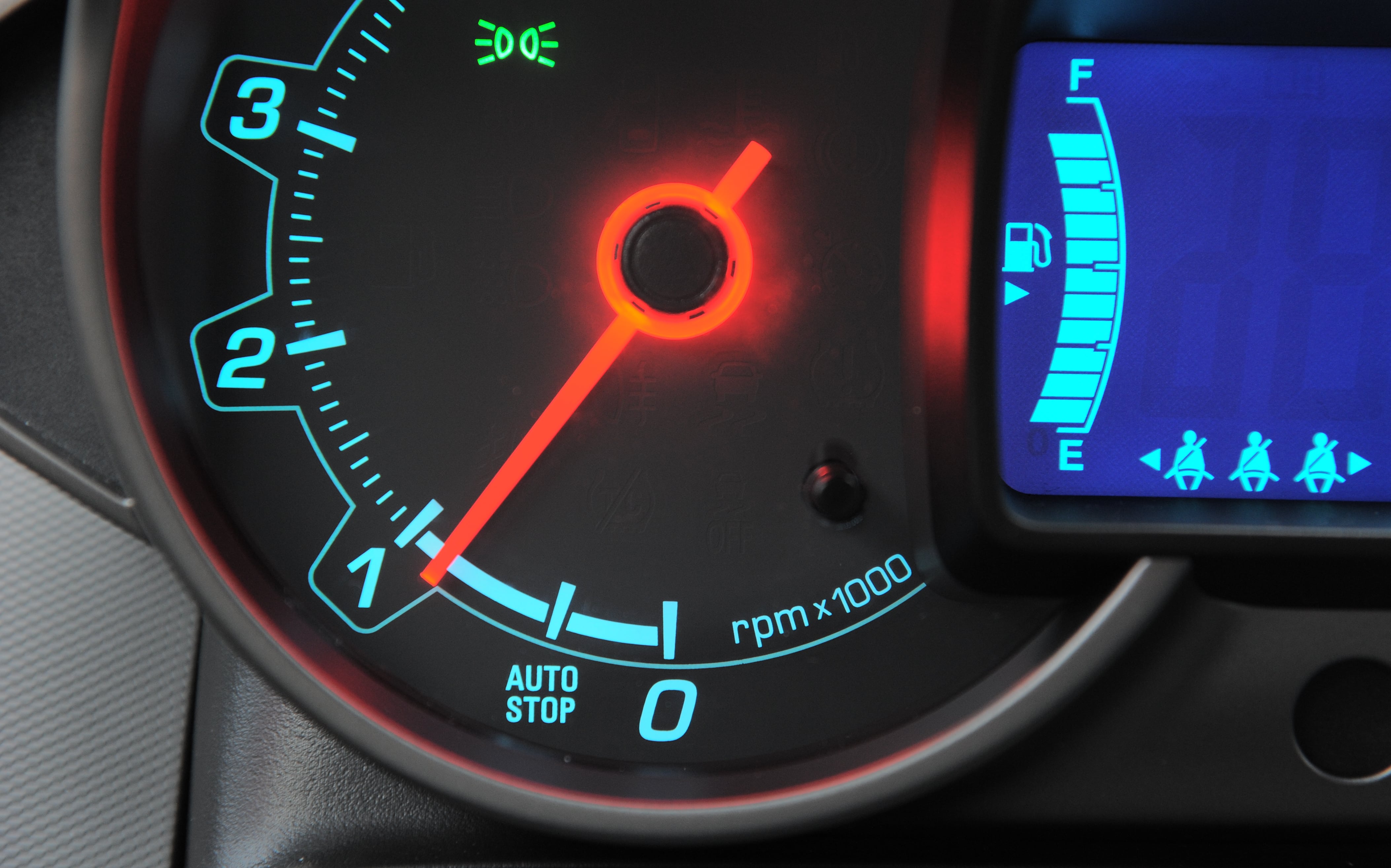 Chevrolet Aveo 1.3d 6MT  wskaźnik  systemu start stop