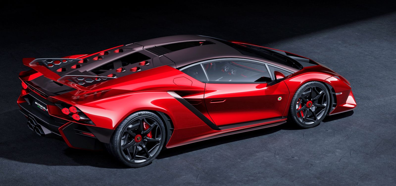 lamborghini_invencible_tyl