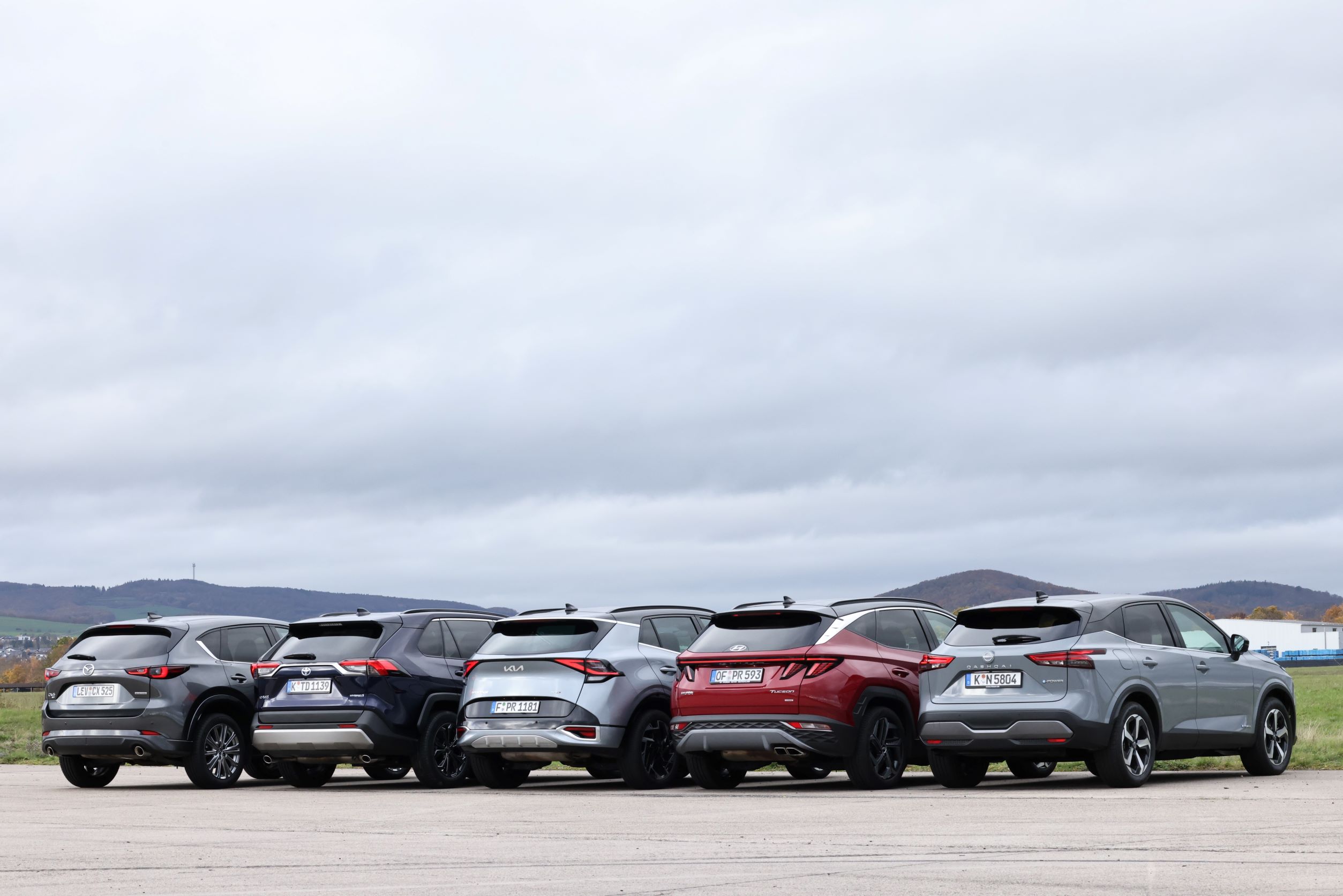 Hyundai Tucson, Kia Sportage, Mazda CX-5, Nissan Qashqai, Toyota RAV4 4