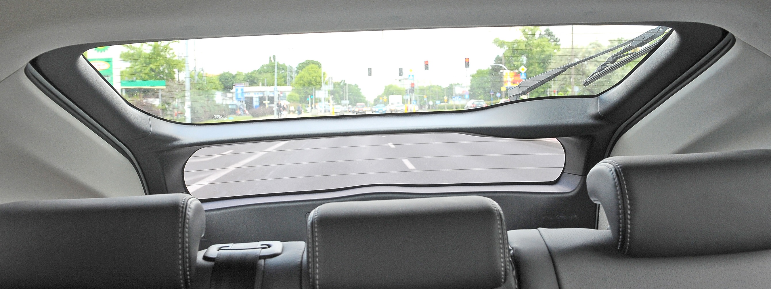 toyota prius tylna szyba