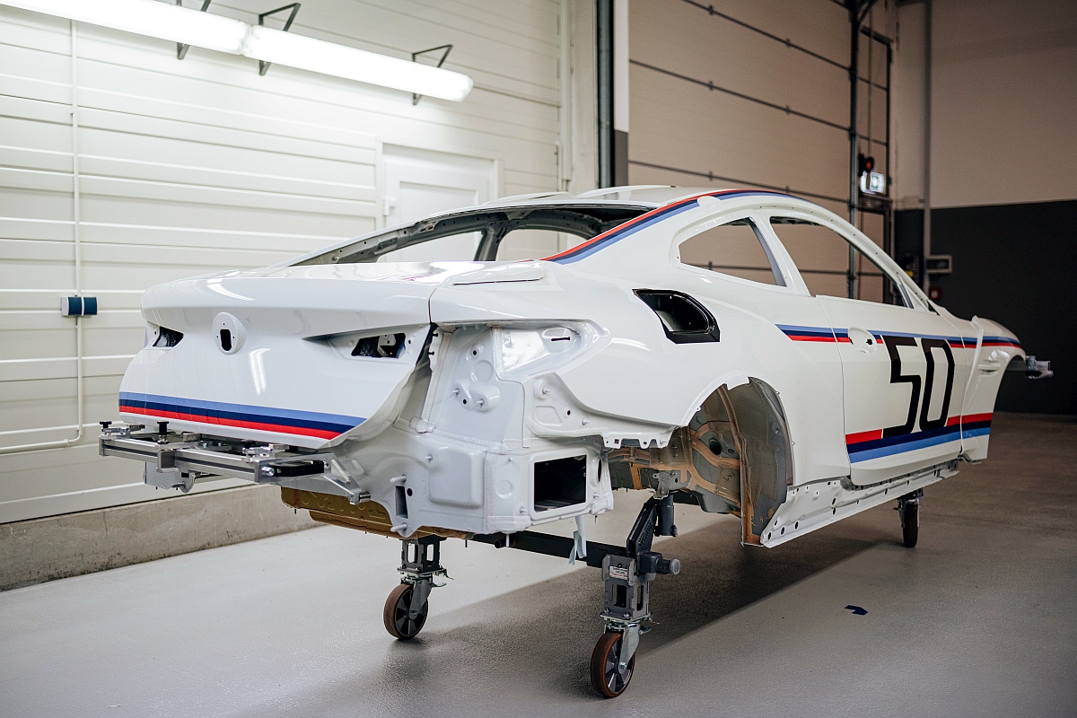 2023 BMW 3.0 CSL (4)