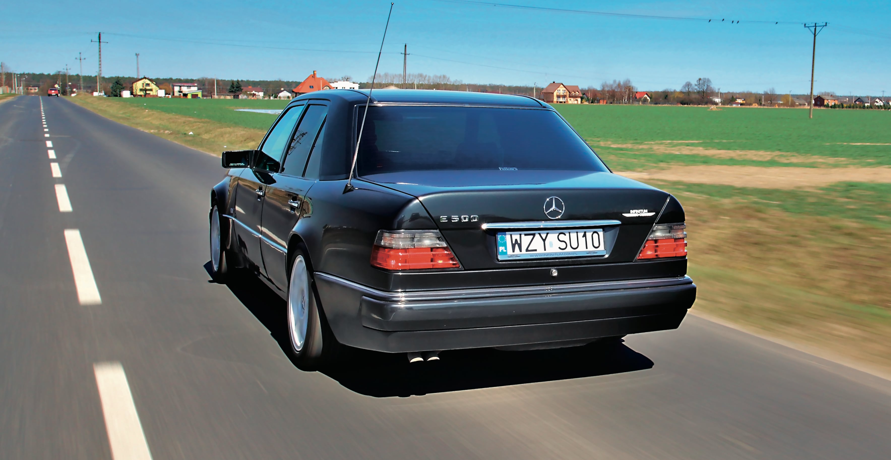 Mercedes E 500 W124 tył w ruchu