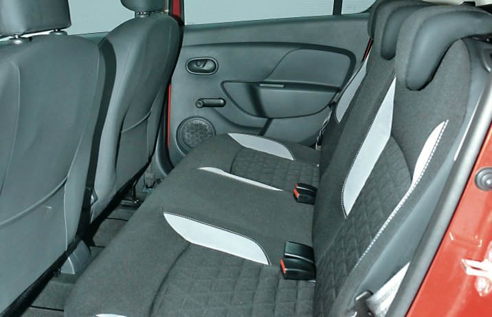 Dacia Sandero Stepway 1.5 dCi Laureate – siedzenia z tyłu