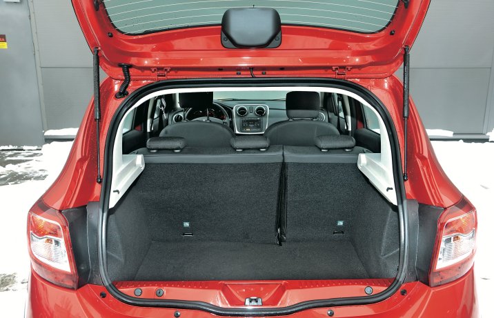 Dacia Sandero Stepway 1.5 dCi Laureate – bagażnik