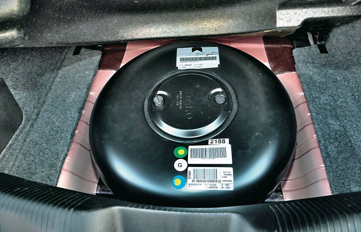 Alfa Romeo Giulietta 1.4 TB LPG – butla na gaz w bagażniku