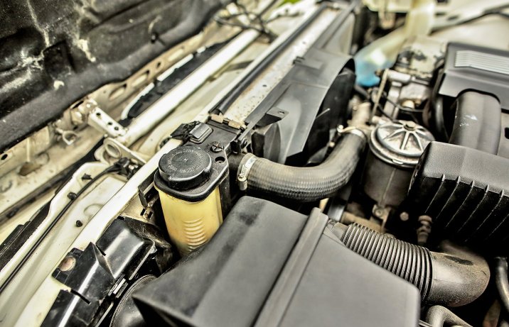 Używane BMW serii 5 (E34) – komora silnika, układ chłodzenia