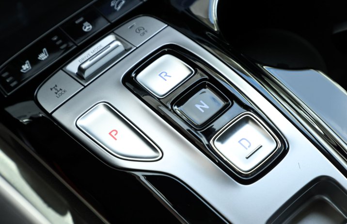 Hyundai Tucson - przyciski automatu