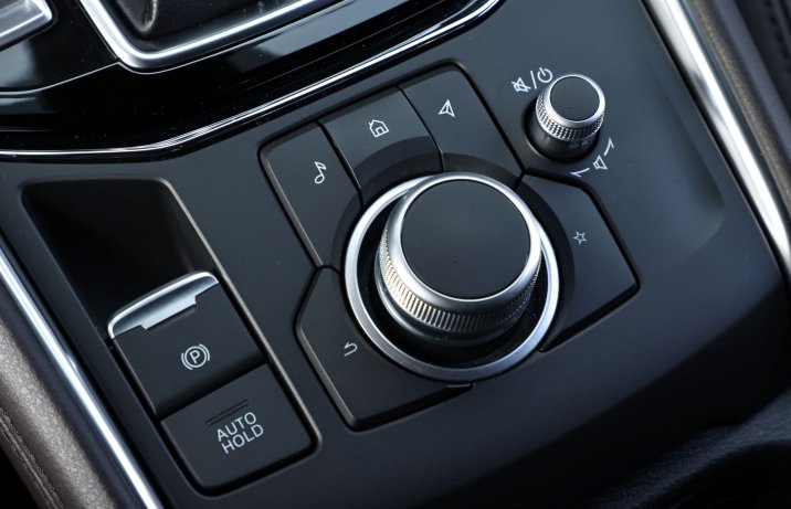 Mazda CX-5 - panel sterowania ekranem